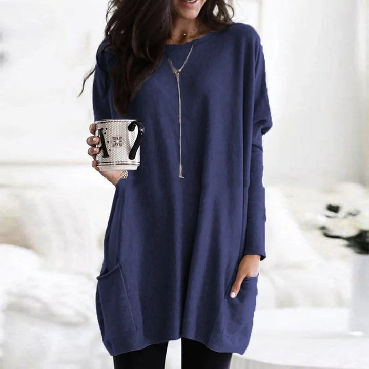 Women's fall fashion oversized tunic top with long sleeves & practical pockets, cozy comfort.