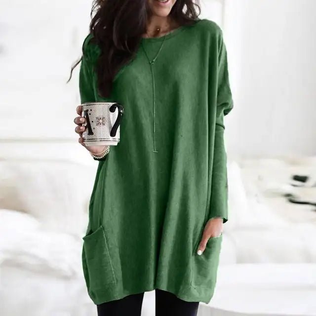 Comfortable women's oversized tunic, long sleeves & pockets, ideal for loungewear or work from home.