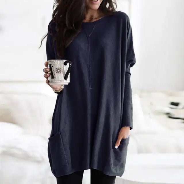 Versatile women's long sleeve oversized tunic top, casual with practical pockets, relaxed fit.