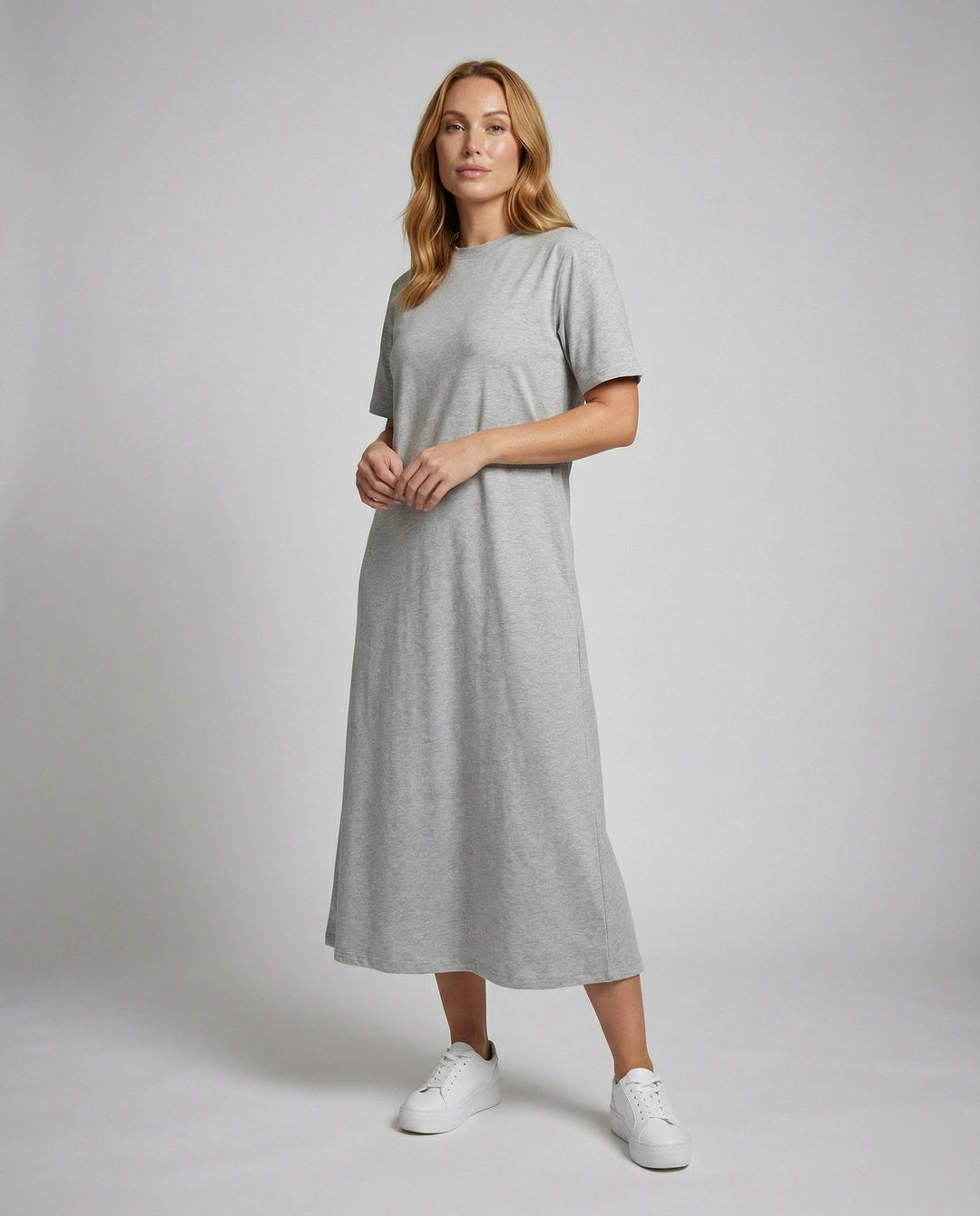 Women's oversized mock neck maxi dress with side split, perfect for comfortable casual or elegant summer and fall wear.