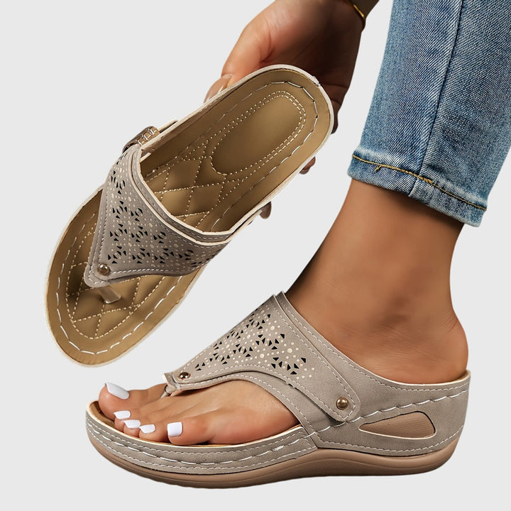 Dressy casual women's platform sandals, featuring an open toe, ankle strap, and chunky heel for summer.