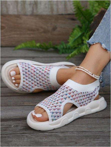 Fashion-forward women's platform slip-on sandals, open toe for stylish casual walking.