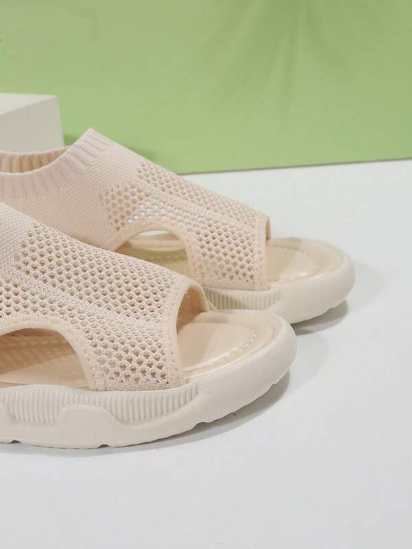 Summer ready women's platform sandals, lightweight open toe slip-on design.