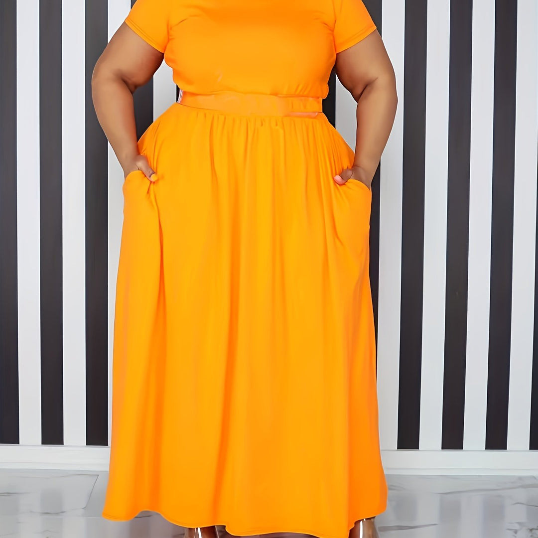 Elegant plus size party dress: a flowy short sleeve maxi, perfect for special occasions.