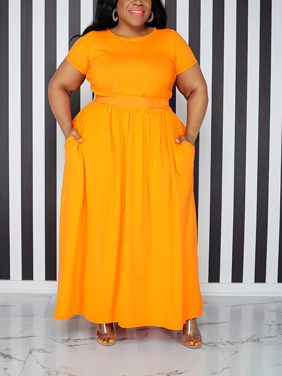 Versatile women's plus size flowy short sleeve maxi dress, a comfortable summer staple.