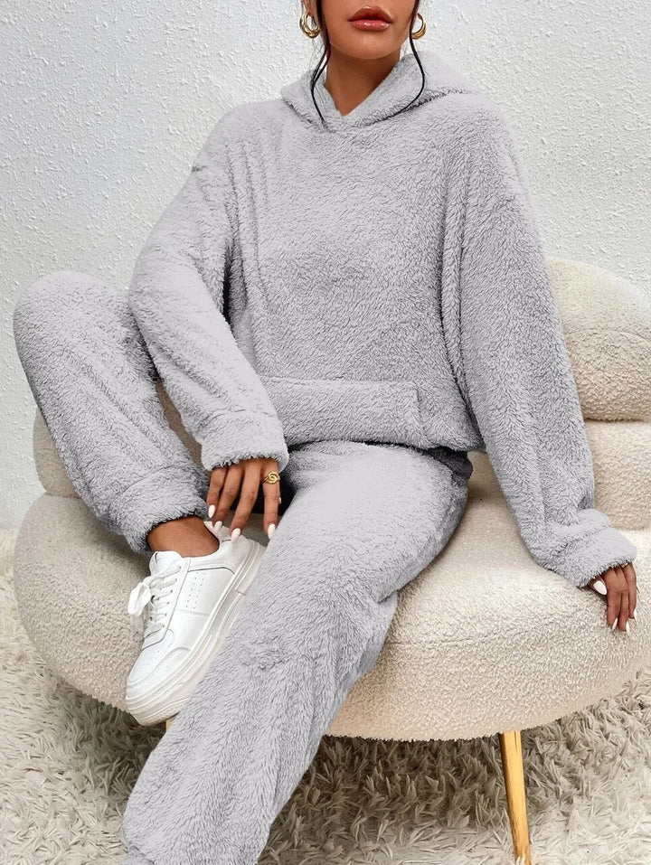 Fall fashion essential: women's plush loungewear set. Cozy hoodie and pants for ultimate comfort & home wear.