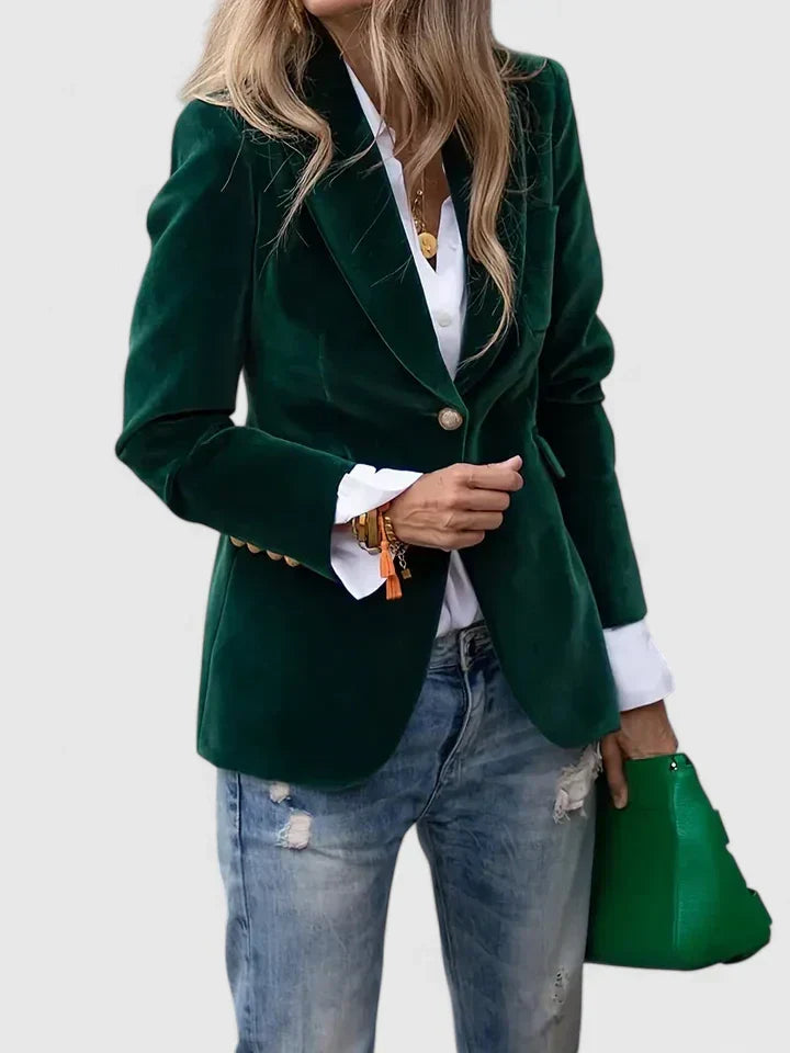 Elegant women's workwear blazer. Plush fabric, single-breasted cut, and luxurious gold buttons for versatility.