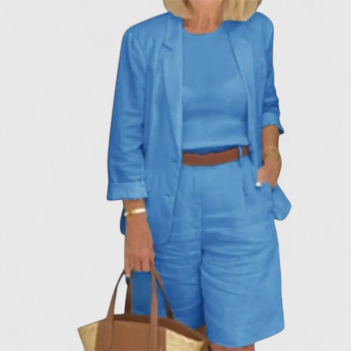 Women's relaxed blazer & Bermuda shorts two-piece set. A chic, tailored summer outfit for various smart casual occasions.