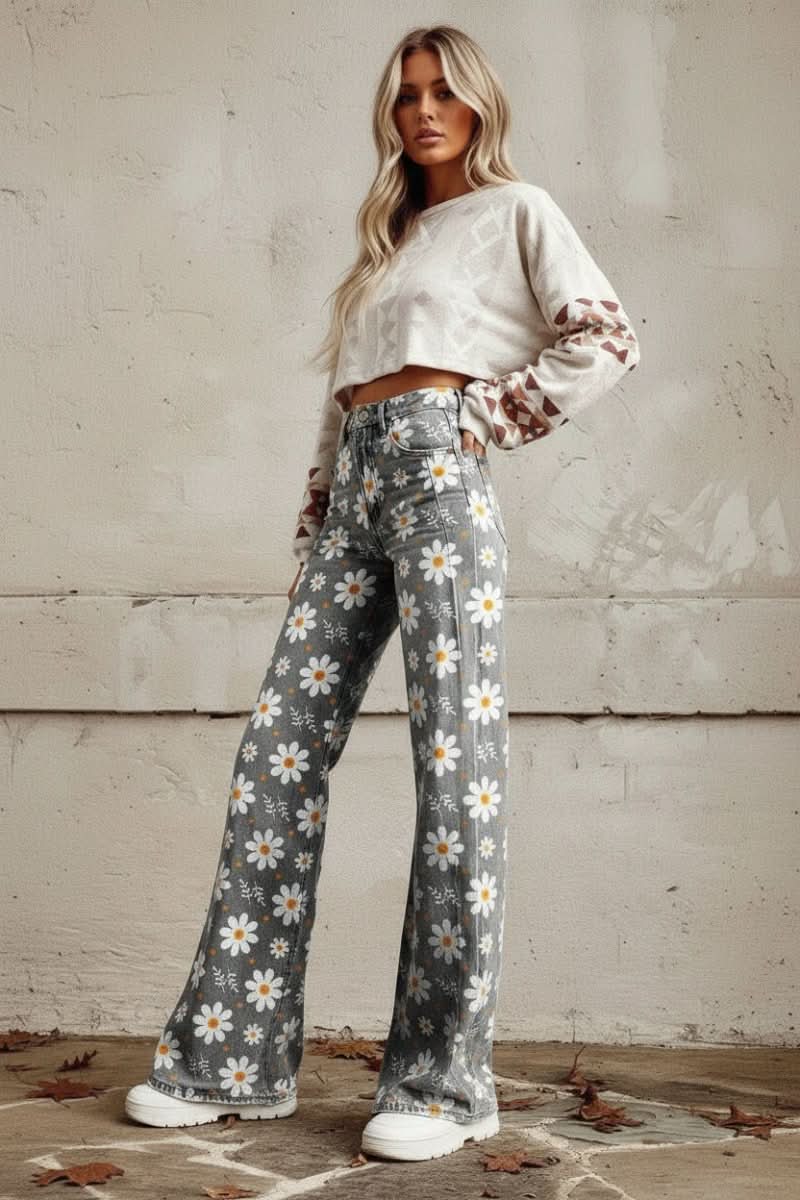 Women's relaxed fit baggy jeans, breathable denim for ultimate comfort & style.