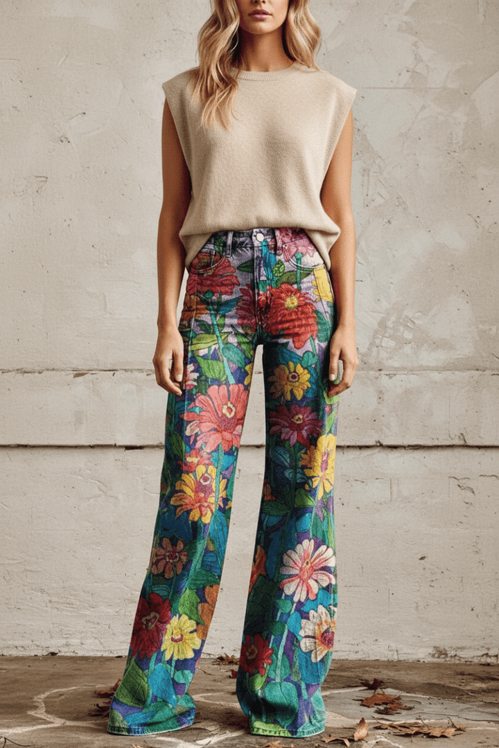 Comfortable women's floral print baggy jeans, relaxed fit, breathable summer style.