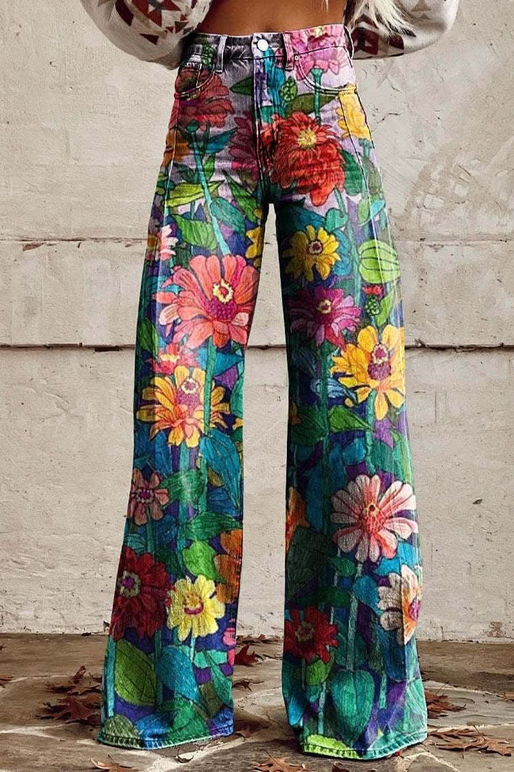 Stylish women's relaxed fit denim jeans, breathable baggy silhouette for everyday.