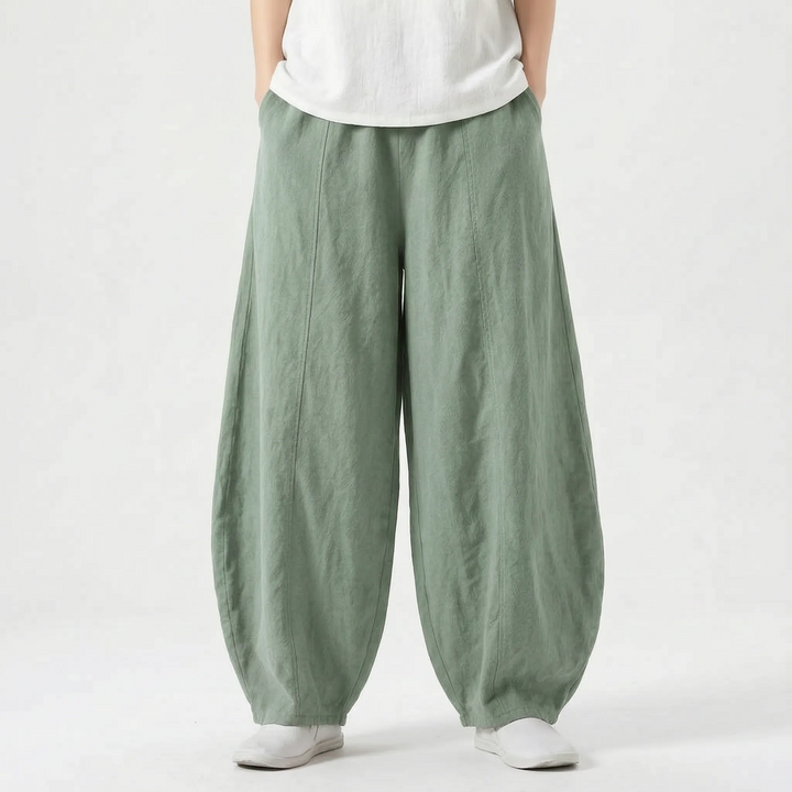 Modern women's wide leg barrel pants, offering a comfortable relaxed fit for versatile, everyday styling.