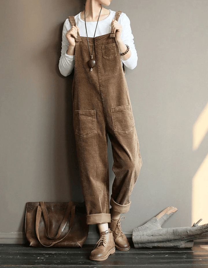 Women's relaxed fit dungaree jumpsuit in vintage style, ideal for casual everyday comfort.