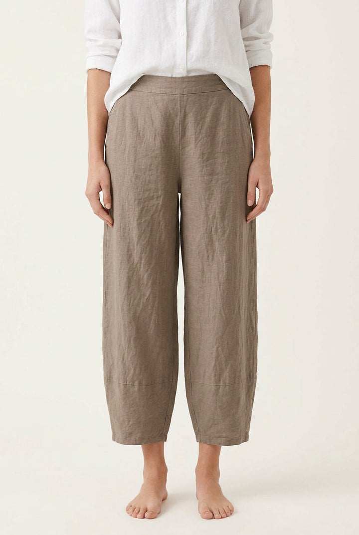 Women's relaxed fit linen leisure pants, perfect for comfortable everyday casual wear.