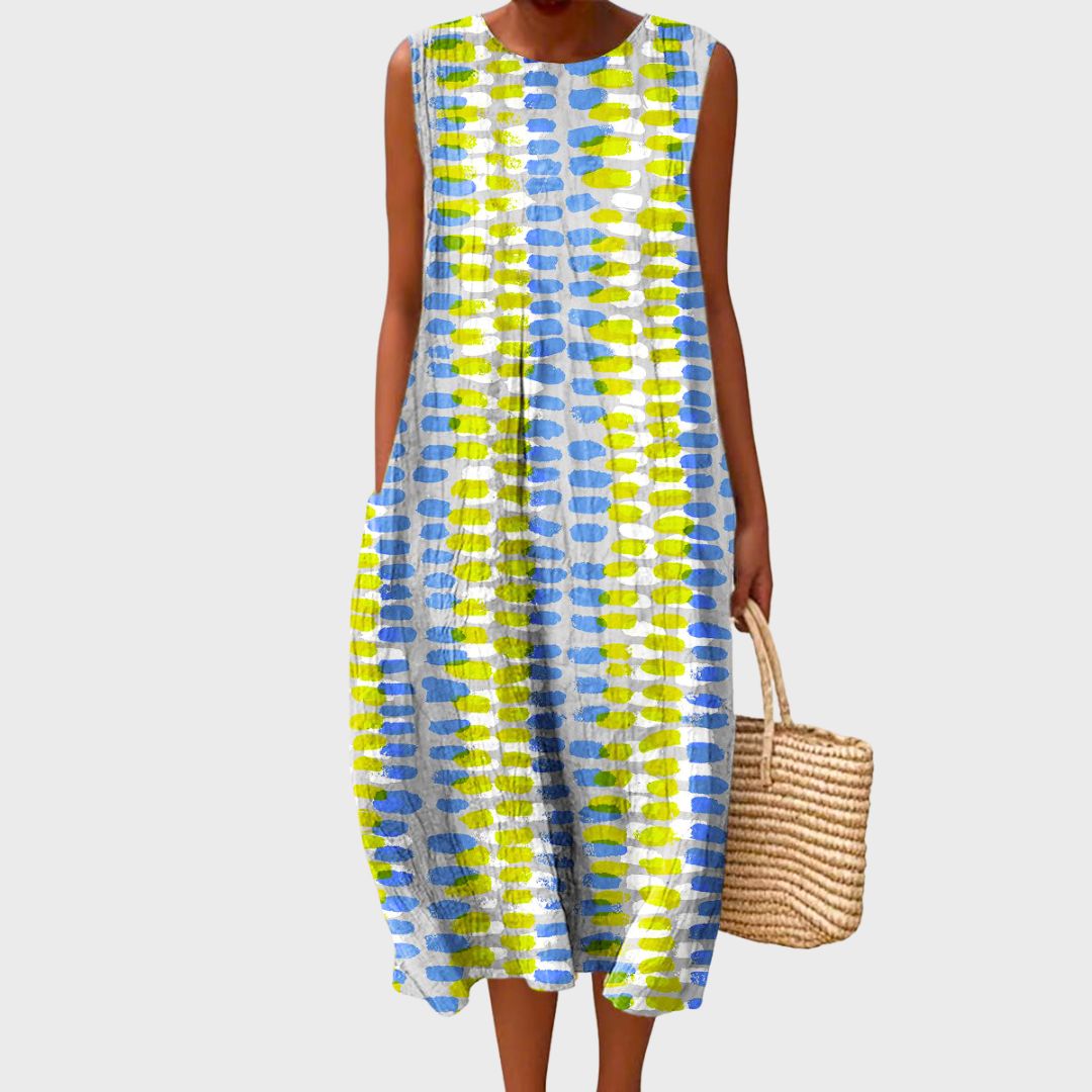 Sleeveless casual knee-length dress for women, relaxed fit with pockets, perfect for spring and summer.
