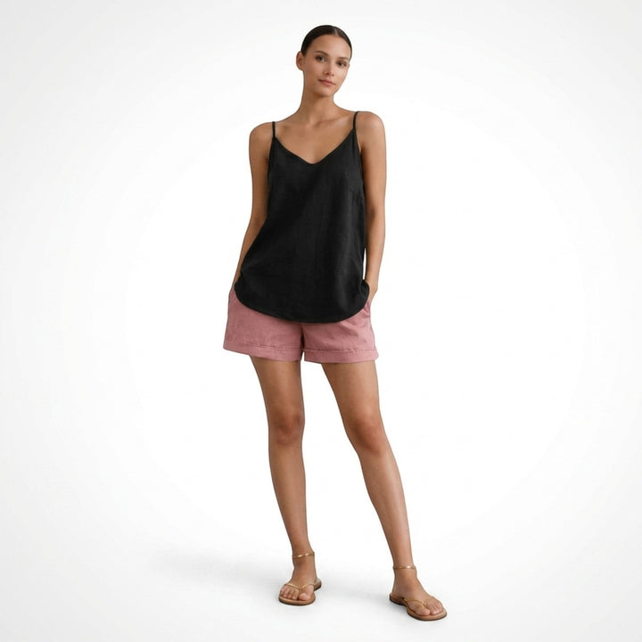 Versatile women's summer tank top, relaxed fit and sleeveless for ultimate comfort.