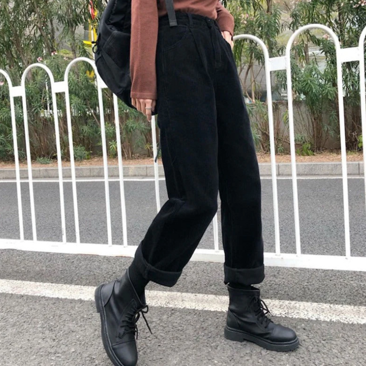 Everyday women's full-length pants, a relaxed fit for ultimate comfort & style.