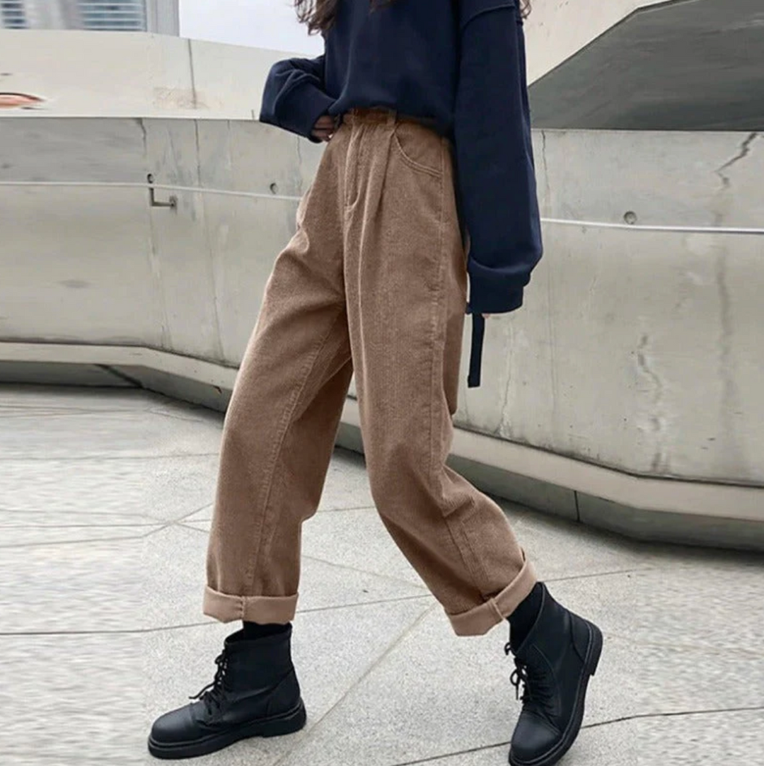 Chic women's full-length trousers with a comfortable relaxed fit for versatile fashion.