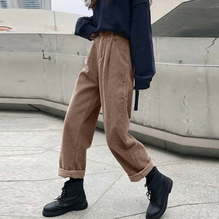 Chic women's full-length trousers with a comfortable relaxed fit for versatile fashion.