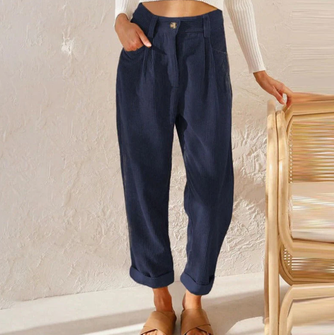 Full-length relaxed fit women's pants, combining comfort with modern style.