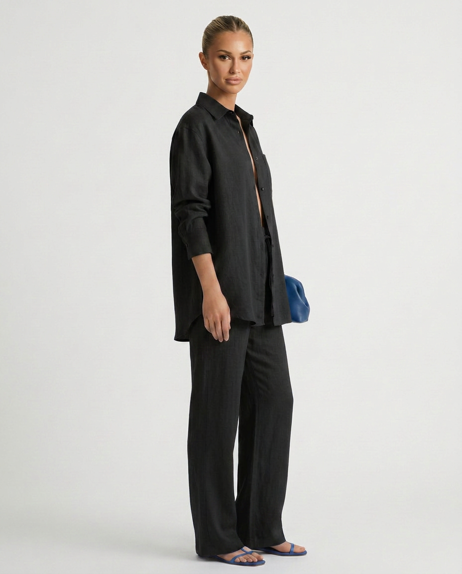 Easy-to-wear women's relaxed fit two piece matching lounge set. Comfortable & stylish for casual outings.