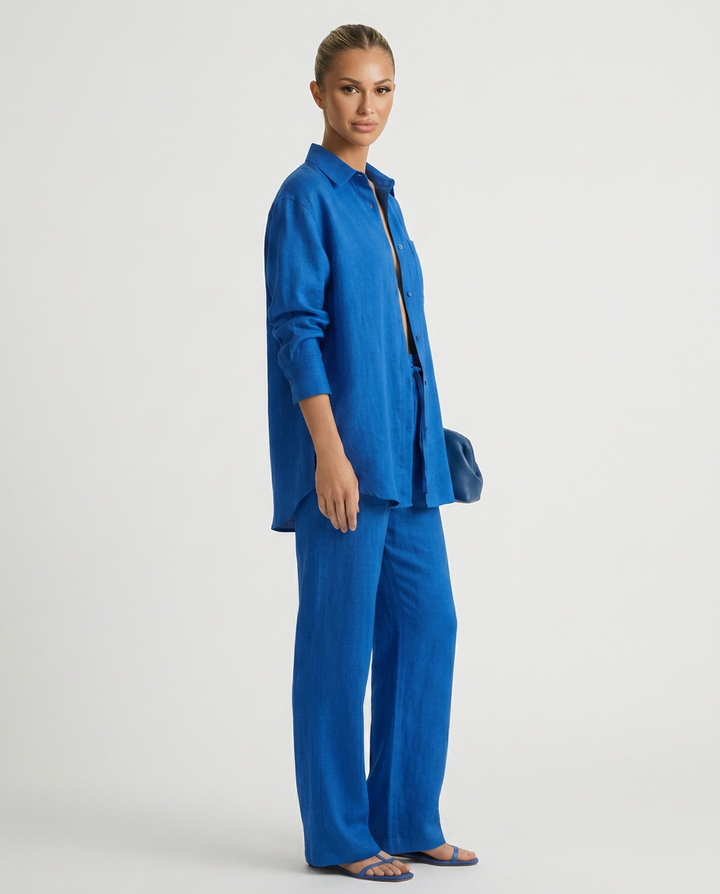 Complete women's matching lounge set, a comfortable two piece outfit for relaxed casual and summer wear.