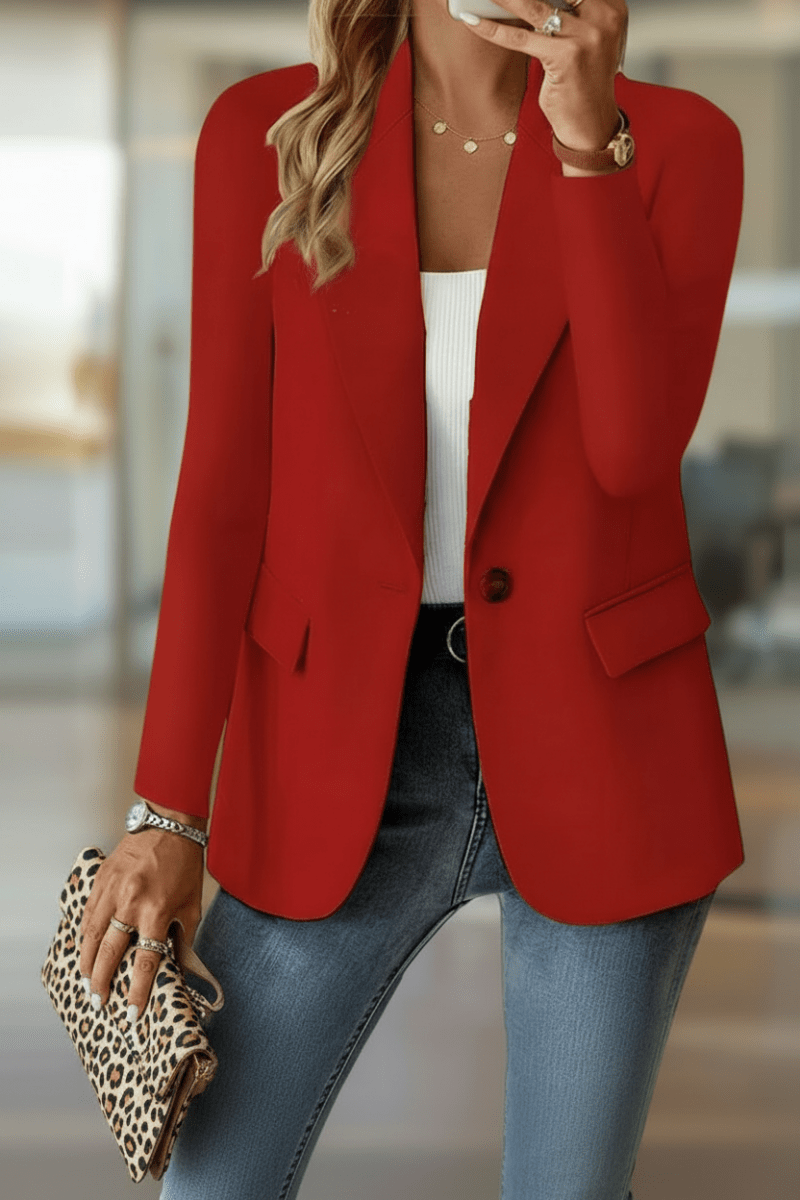 Women's relaxed tailored blazer jacket for effortless business casual style. Modern office wear.