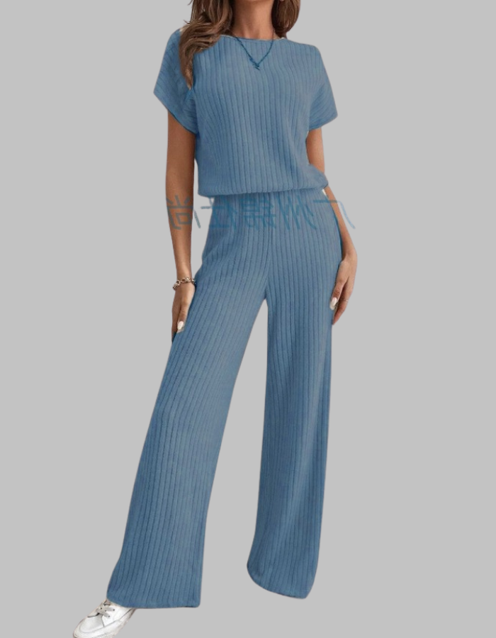 Versatile women's ribbed two-piece outfit: short sleeve top & flowy wide-leg pants for summer casual fashion.