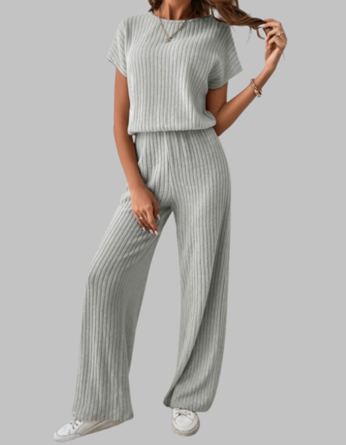 Comfortable women's two-piece ribbed set, including a short sleeve top and fashionable wide leg loungewear pants.