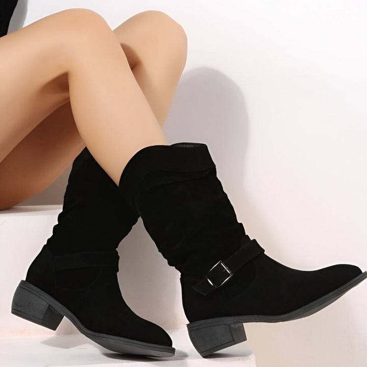 Casual women's ruched ankle boots with side zip, offering versatile everyday style & comfort.
