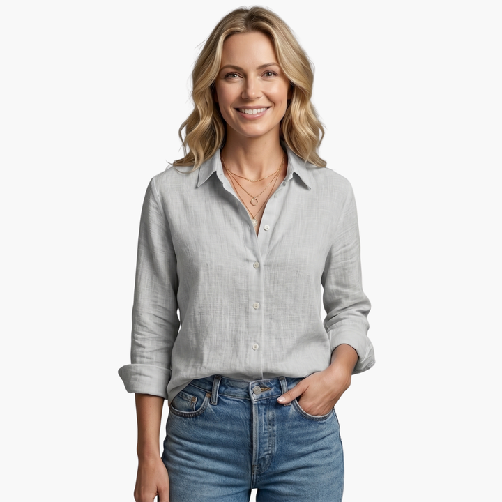 Everyday fashion: women's relaxed fit shirt with scallop collar. Comfortable button-down casual blouse.