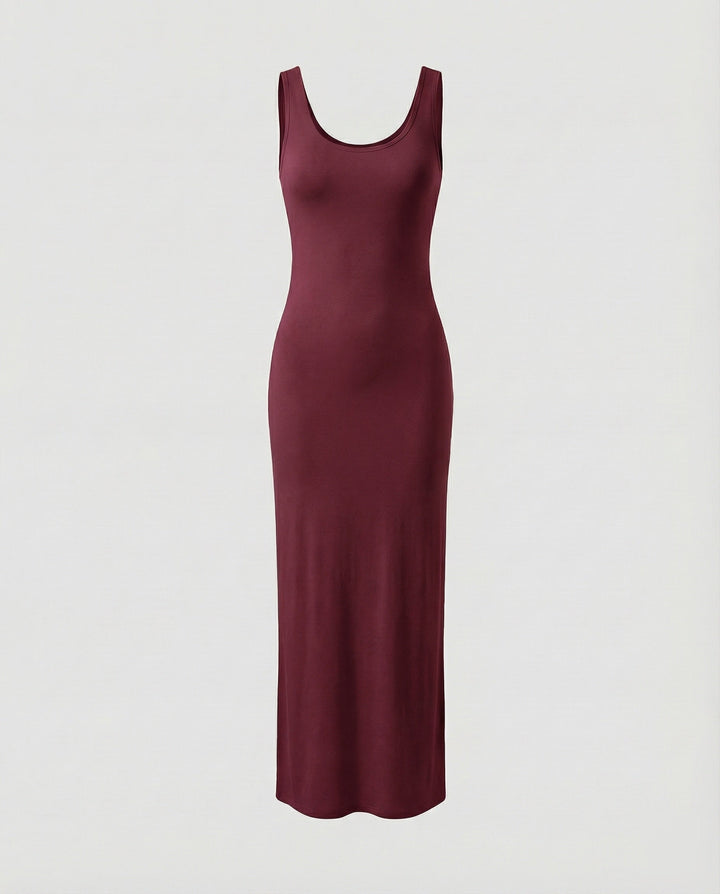Women's everyday scoop neck sleeveless bodycon maxi dress. Comfortable and stylish for summer.
