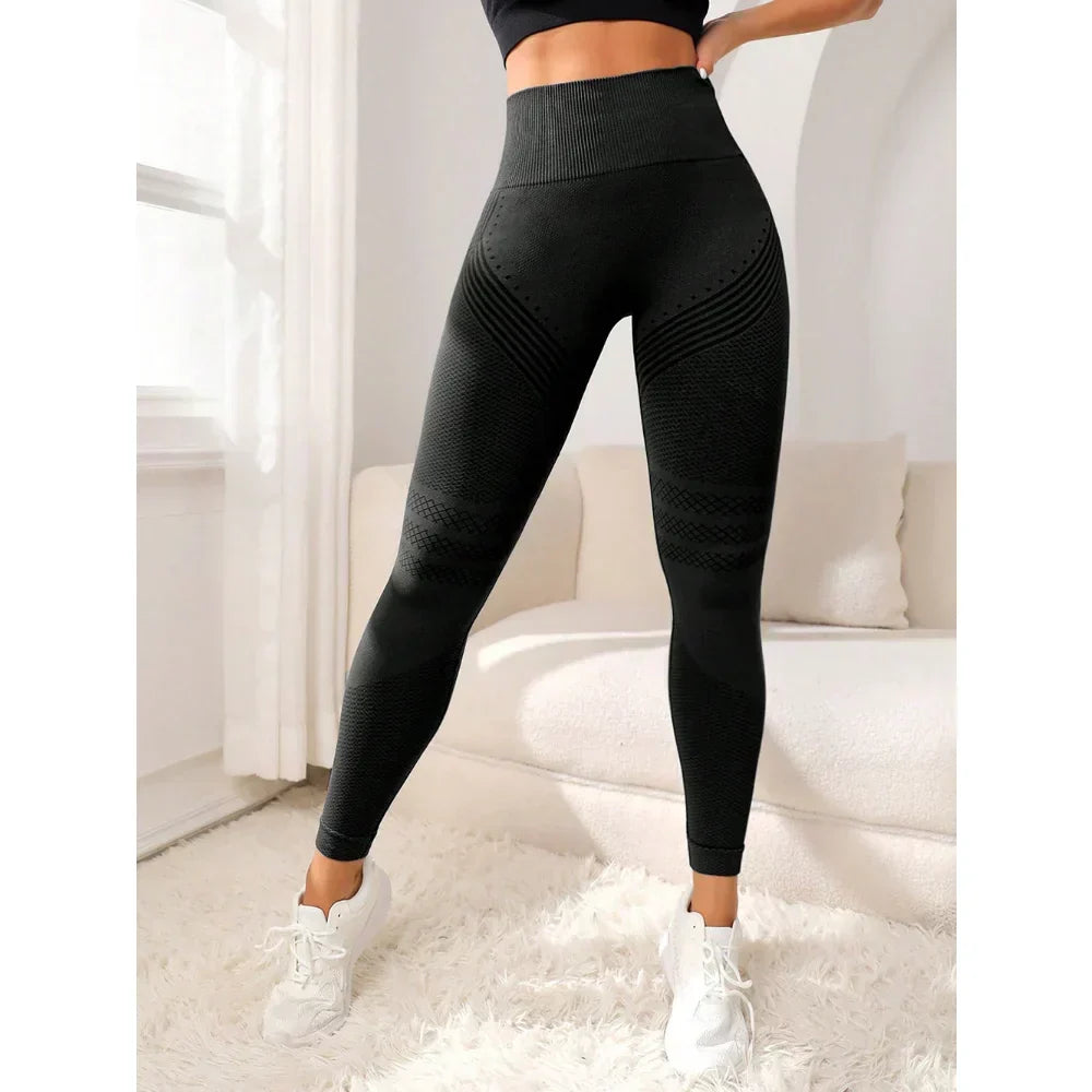 Performance women's seamless booty-lifting leggings for intense gym workouts, yoga, and athletic comfort.