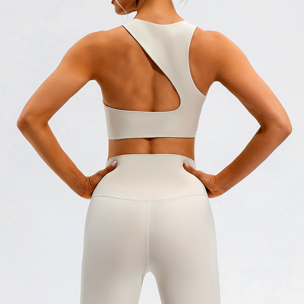 Stylish women's seamless gym set: Ainsley performance top & supportive high-waisted leggings.