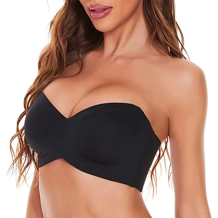 Back view of a women's seamless plus-size bra with adjustable back closure, ensuring comfortable, smooth support.