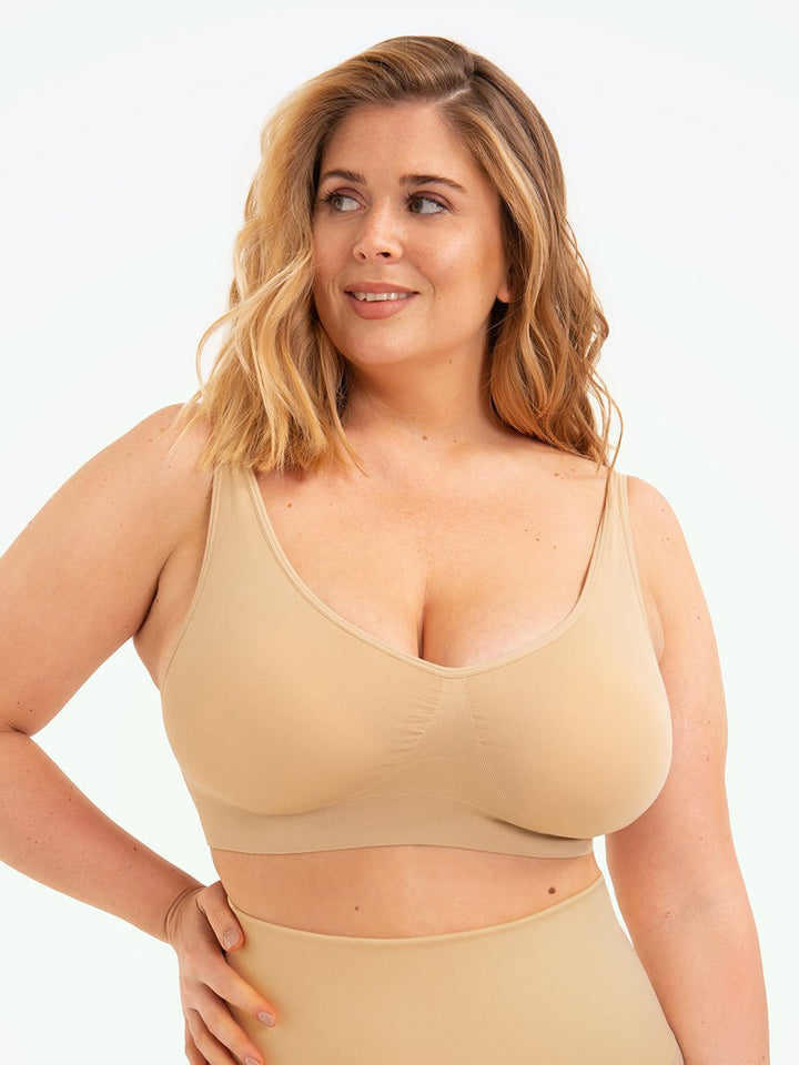 Wire-free, seamless women's sports bra (Elena) for unrestricted comfort & support during any activity.
