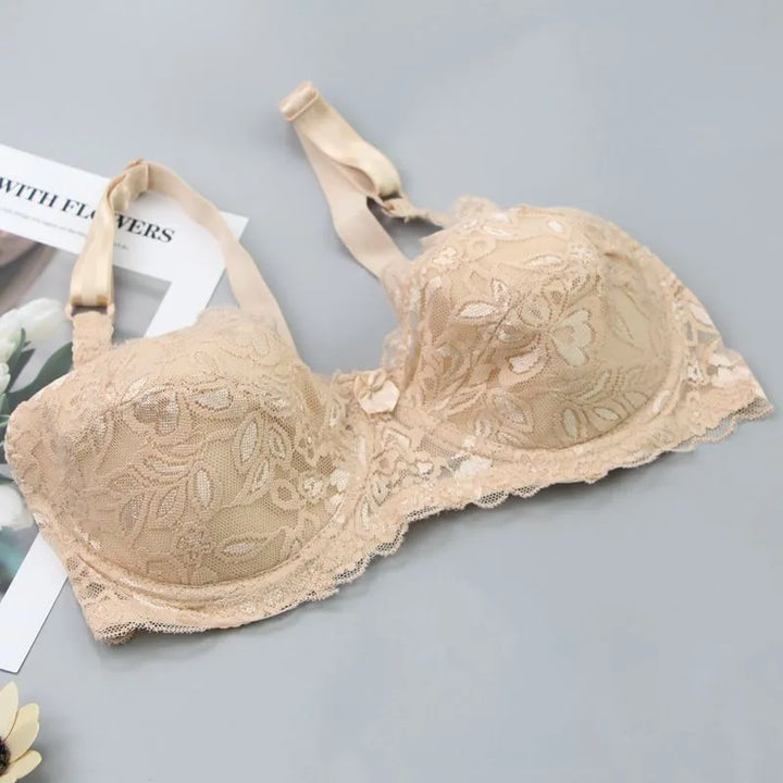 Sexy plus-size lace push-up bra for women, a comfortable and stylish addition to lingerie.