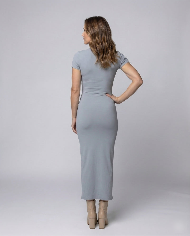 Elegant women's short sleeve crew neck bodycon maxi dress, designed for a sleek, modern look.
