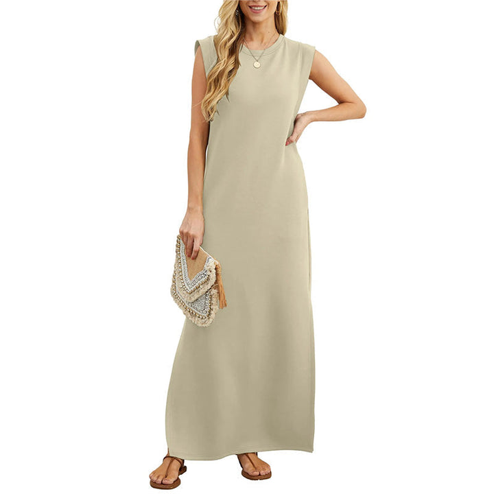 Lightweight sleeveless maxi dress for women. Flowy and comfortable, ideal for warm weather fashion.