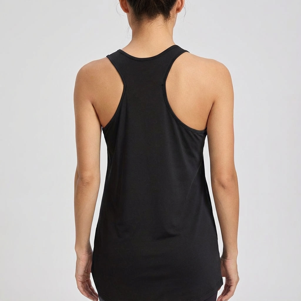 Women's active sleeveless top, "Claire" style, providing unrestricted movement and all-day comfort.