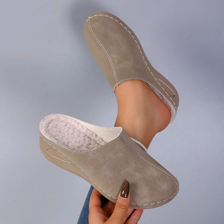 Women's ergonomic slip-on clogs for all-day comfort. Essential, cushioned footwear for active women.