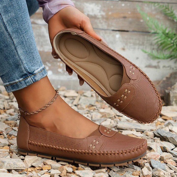 Effortless women's slip-on loafers. Breathable comfort flats for all-day wear, ideal for casual everyday style.