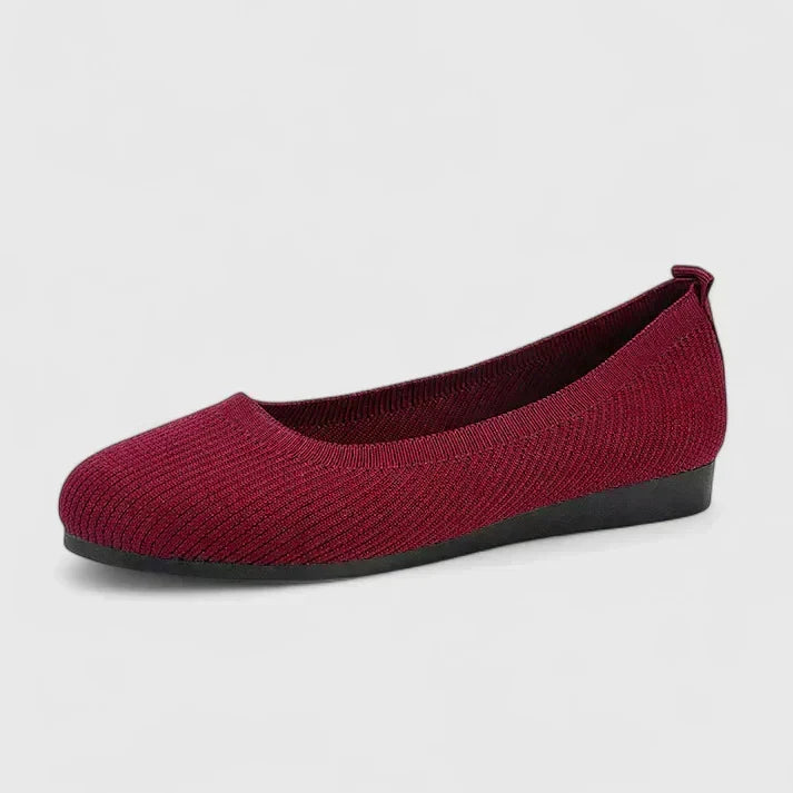 Lightweight women's slip-on shoes, ideal for walking, with orthopedic arch support & posture correction.