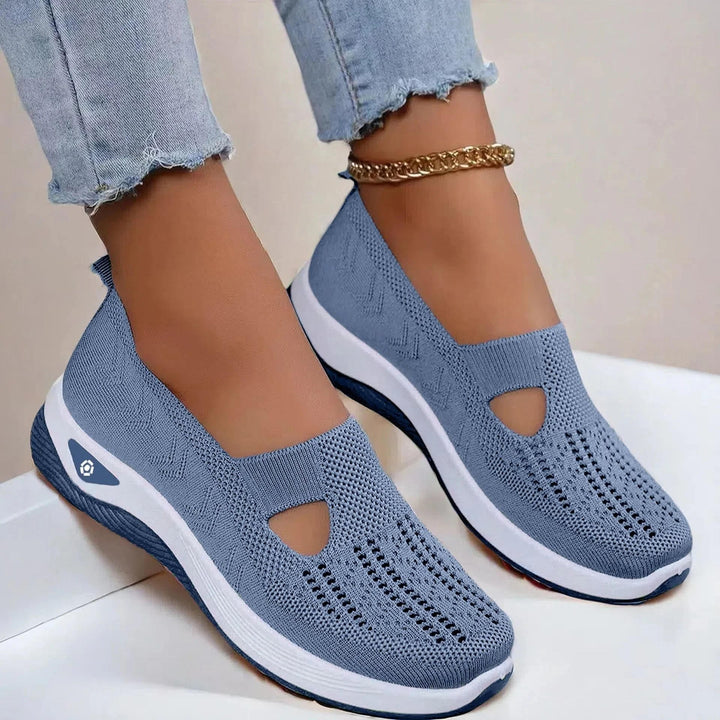 Women's comfortable slip-on summer sneakers with arch support, ideal for everyday casual wear.