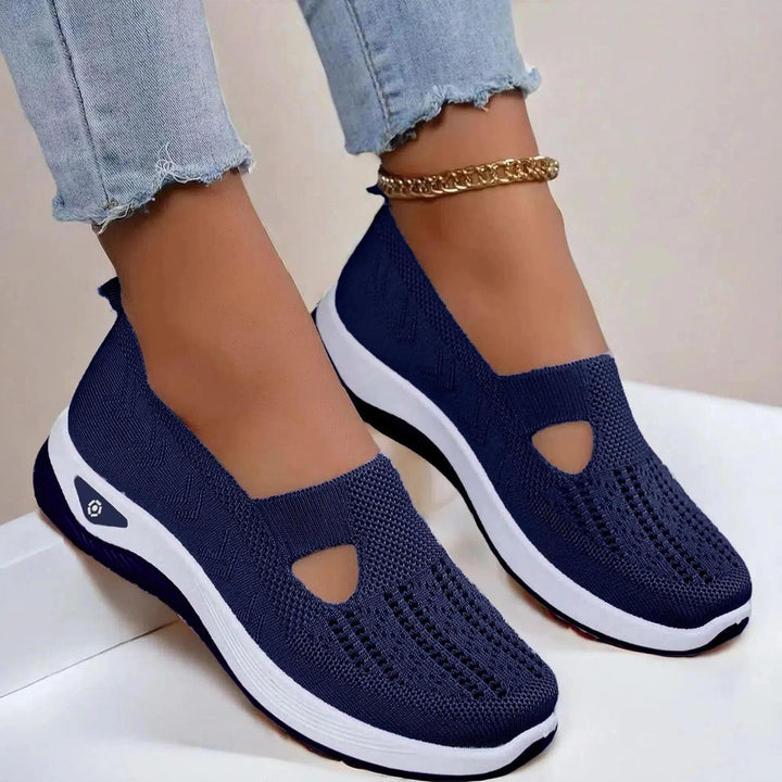 Versatile women's slip-on summer sneakers, offering arch support and a breathable, easy-to-wear design.