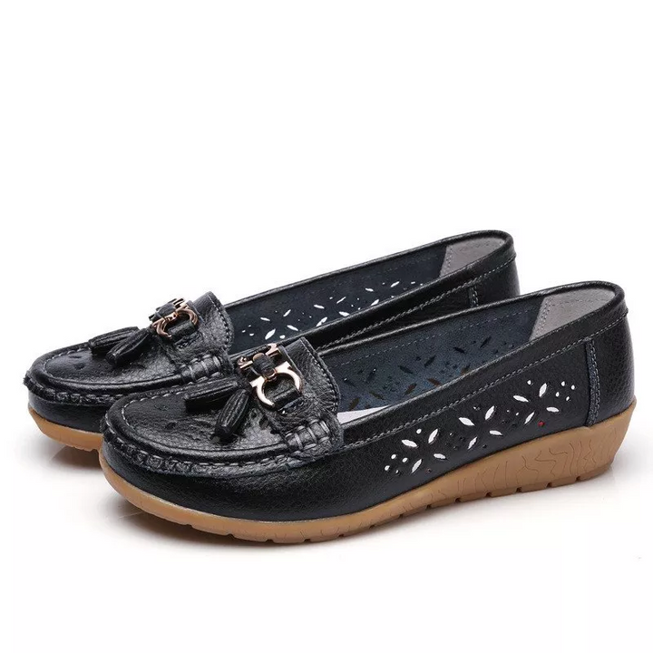 Soft breathable women's moccasin sandals, ideal for warm weather comfort & casual summer footwear.