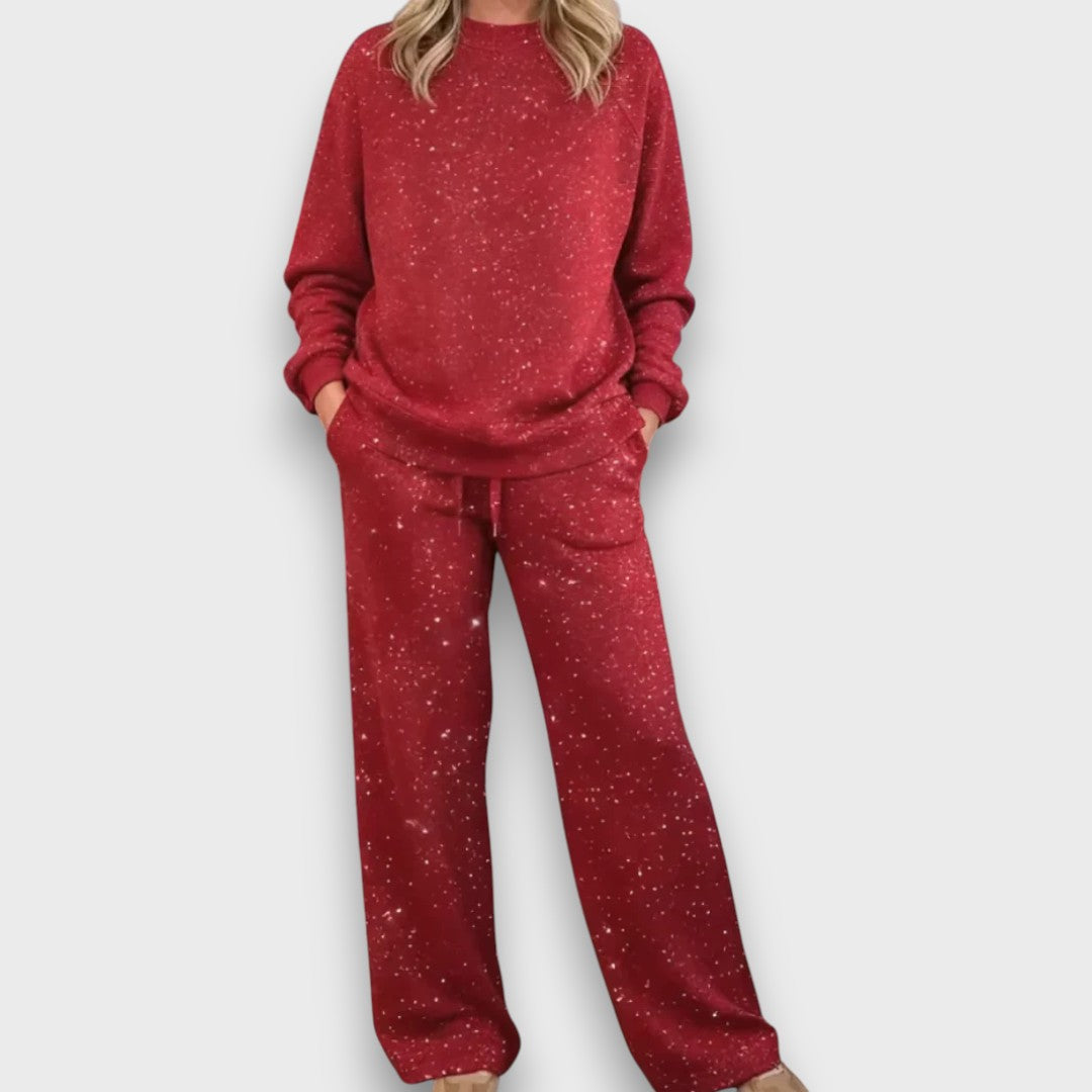Stylish women's two-piece matching lounge set, versatile for casual wear & everyday comfort.