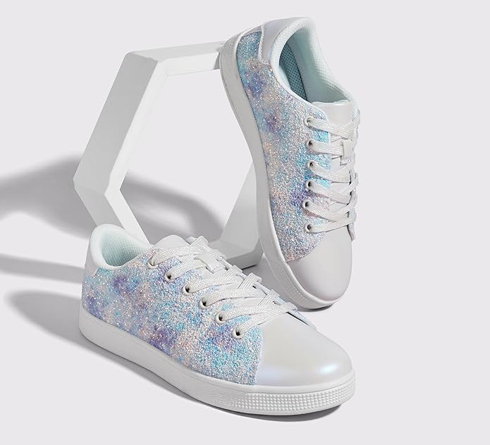 Elegant women's fashion sneakers in glitter, designed with practical lace-up for perfect fit.