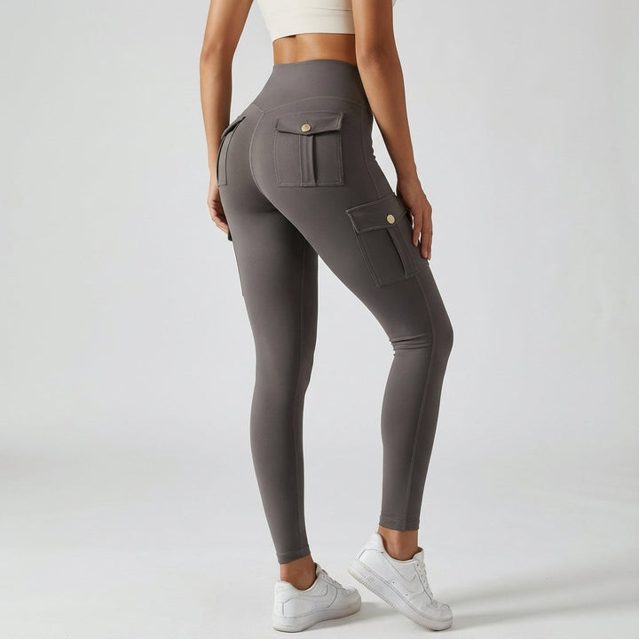 Comfortable high-waist women's cargo leggings, stretchy for yoga, fitness & everyday wear.