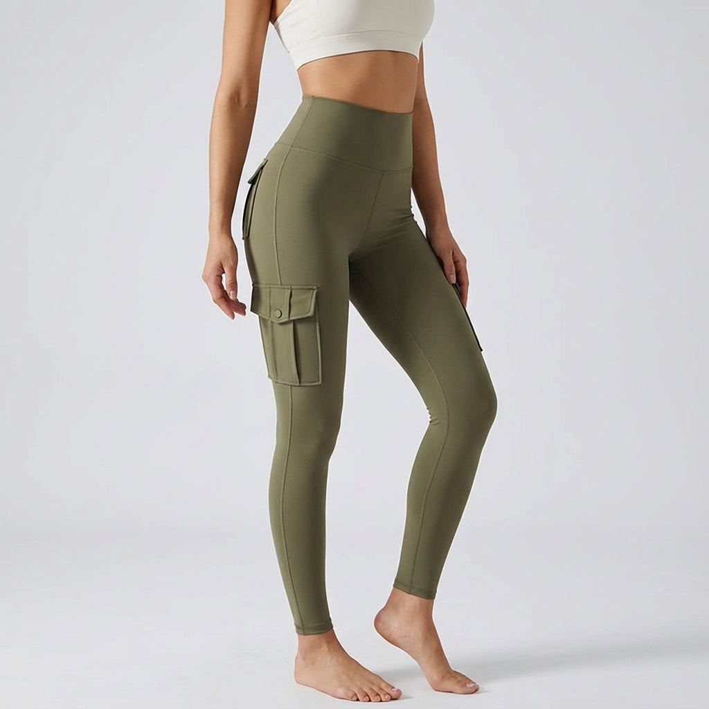 Stylish women's activewear cargo leggings, featuring a high waist, stretch fabric & practical pockets.